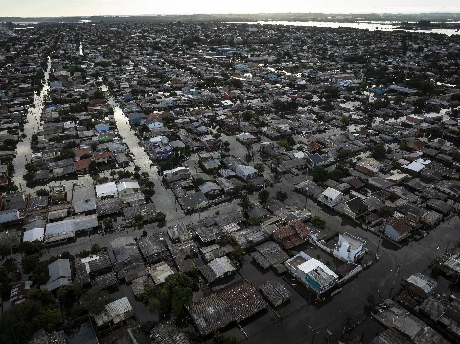 Publicação orienta gestores municipais sobre prevenção e resposta a desastres climáticos