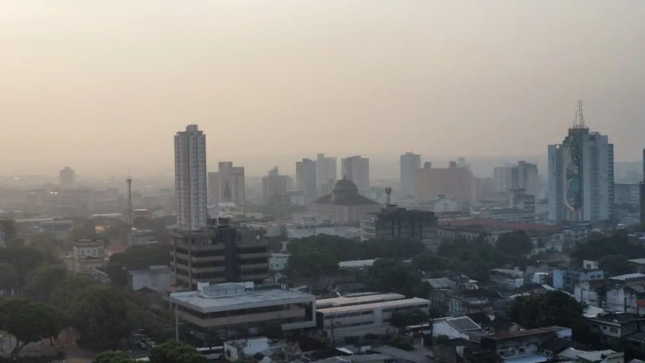 Com avanço dos incêndios, Amazonas pede socorro a Lula 