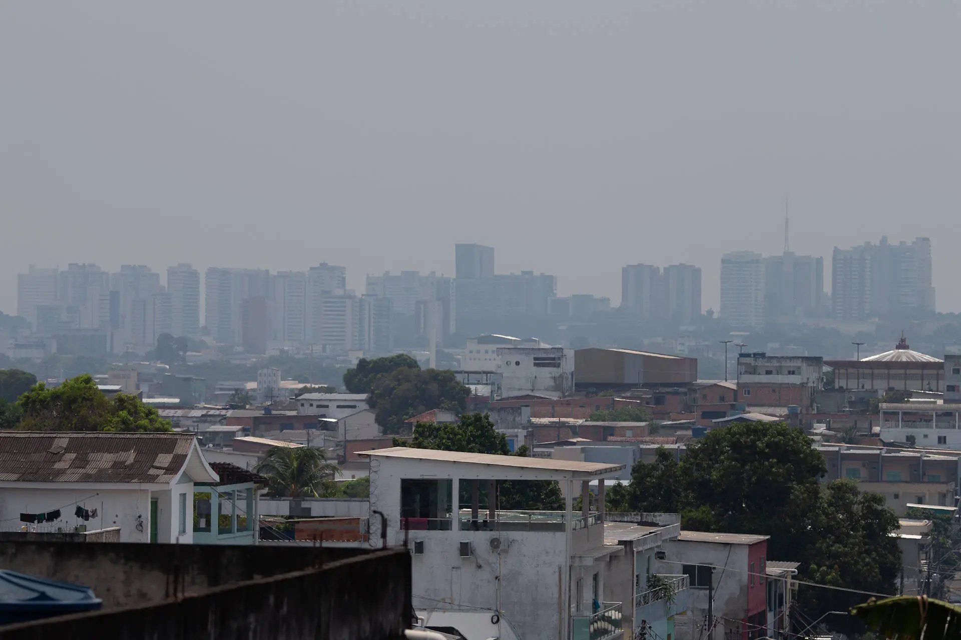 Qualidade do ar em Manaus chega ao dobro do recomendado pela OMS em setembro