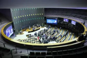 28 dos 31 deputados autores de propostas nocivas às UCs disputam eleições em 2026