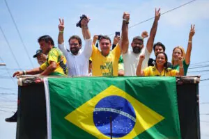 Em ato no Pará, Flávio Bolsonaro promete que vai acabar com “entraves ambientais”